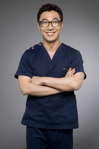 [디바성형외과] 넓은 콧볼&복코 고민…수술적인 방법 외에도 주사 시술로도 해결 가능