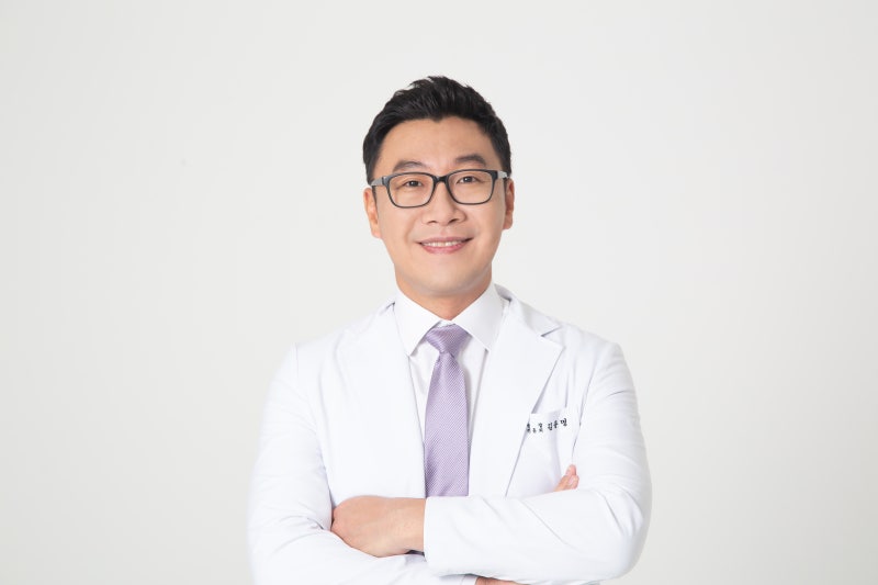 한눈에 살펴보는 자가조직코성형 보형물의 종류와 장단점 비교